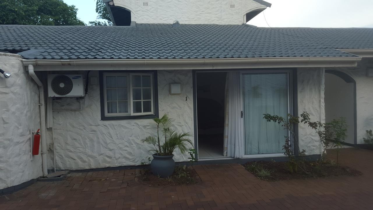 Old N New Bed & Breakfast Umhlanga Rocks Extérieur photo